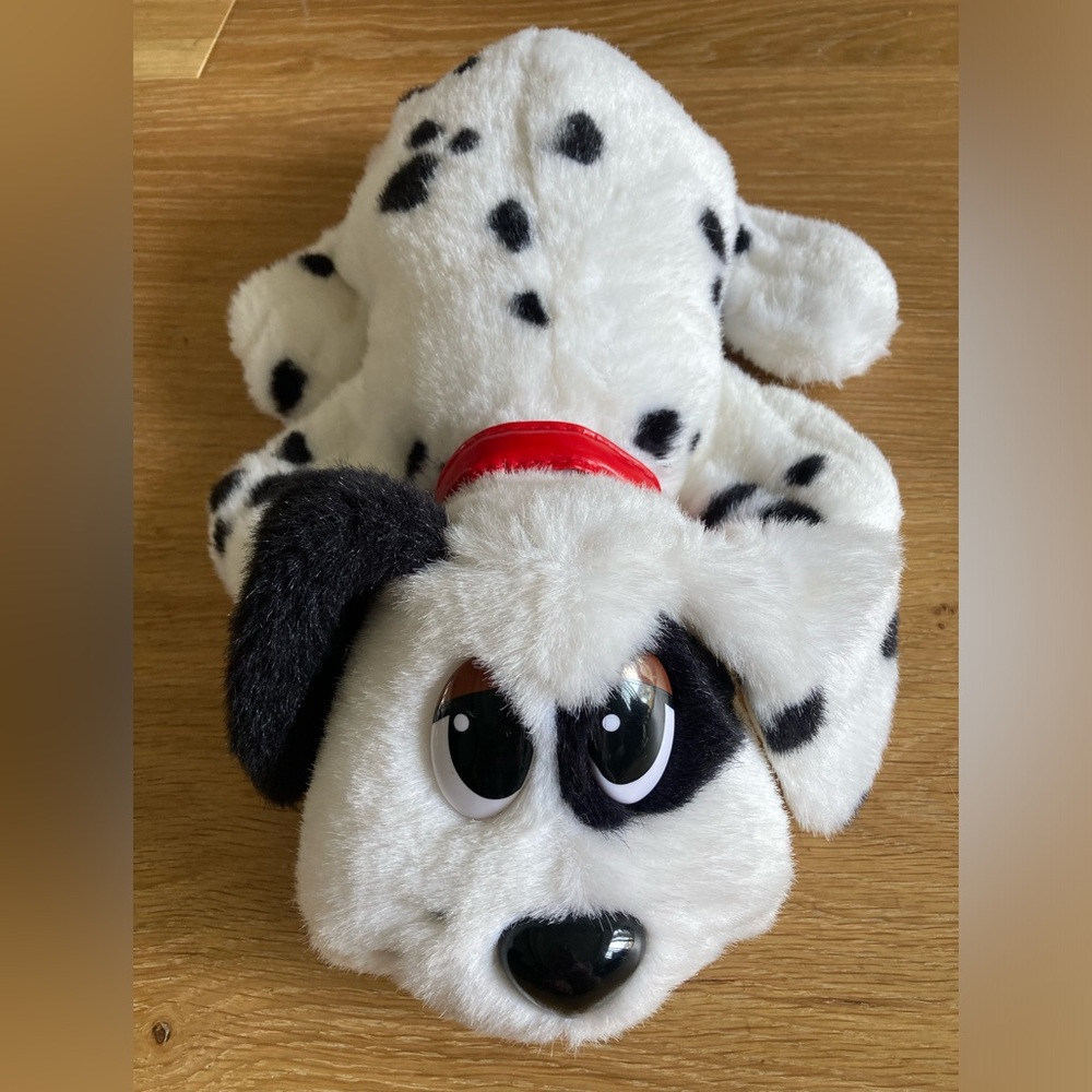 Battery operated plush toy dog